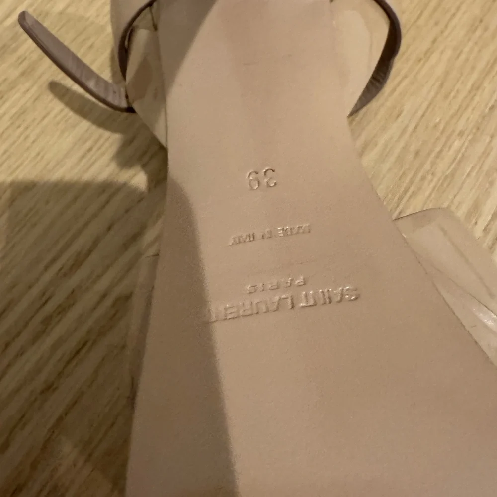 Saint Laurent Blush Patent Leather T-Strap Knot Heels - Picture 11 of 16